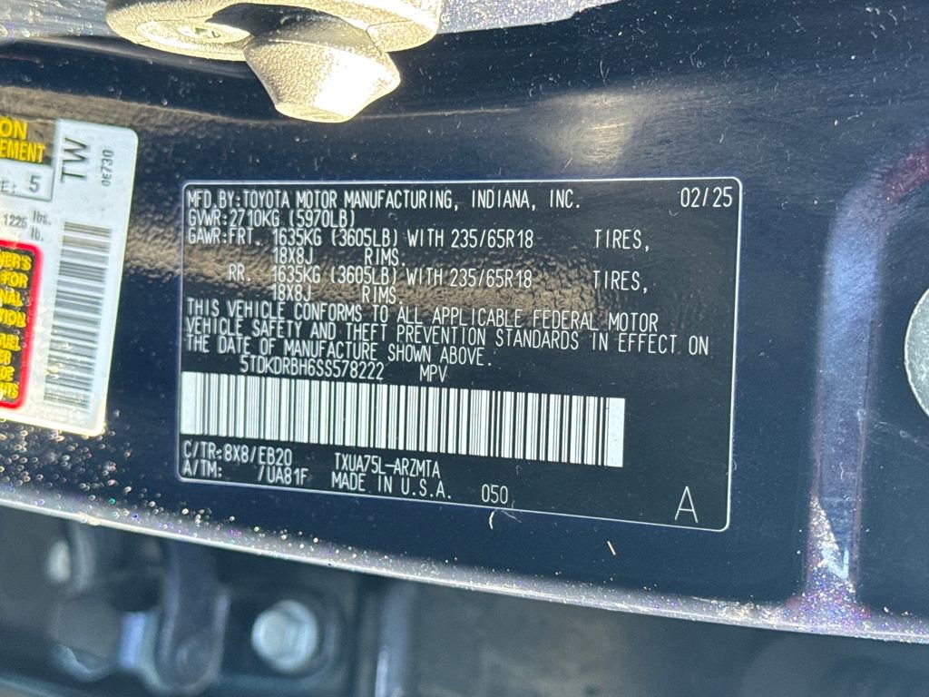 Used 2025 Toyota Highlander XLE image 47