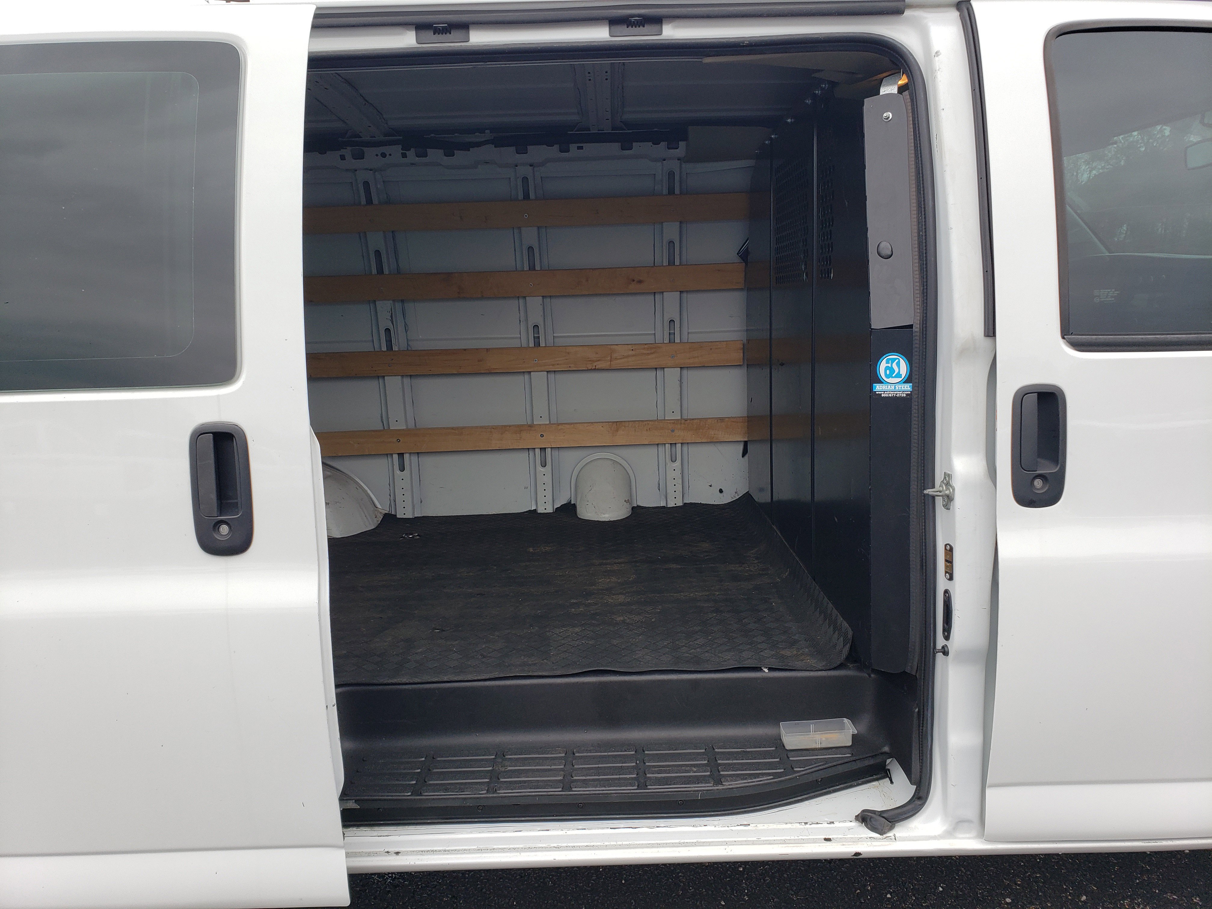 Used 2021 Chevrolet Express 2500 w/ Driver Convenience Package image 7