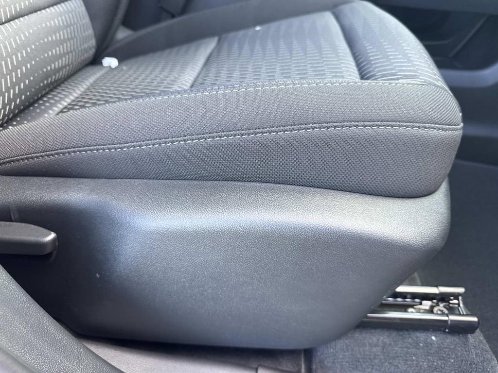 New 2026 Chevrolet Equinox LT image 12