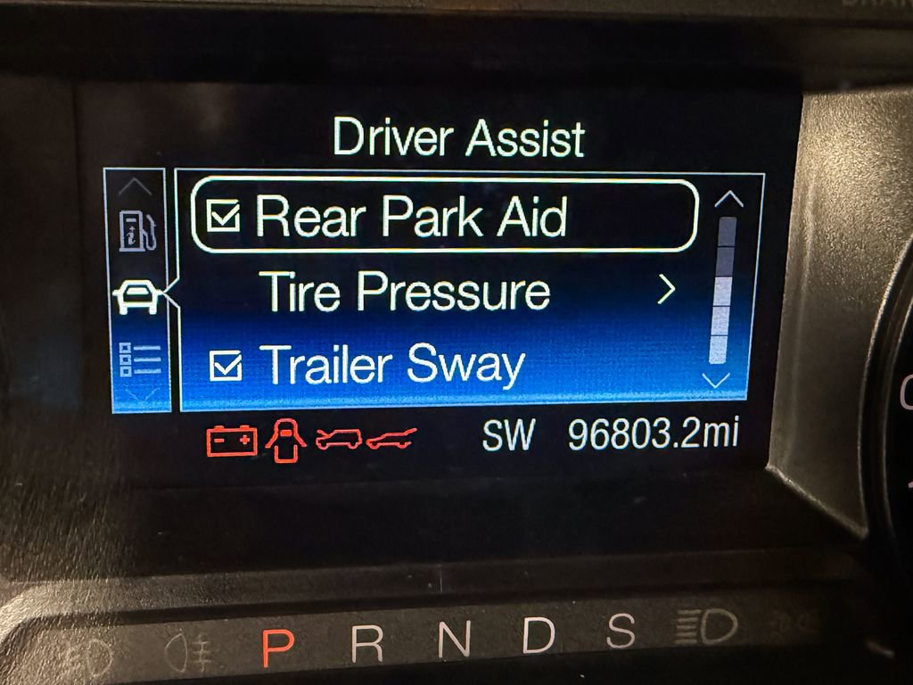 Used 2019 Ford Explorer XLT image 23