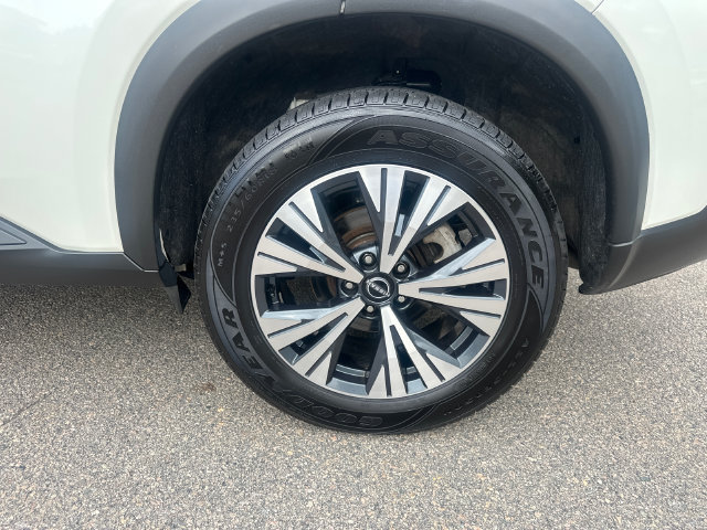 Used 2022 Nissan Rogue SV AWD/4WD image 17