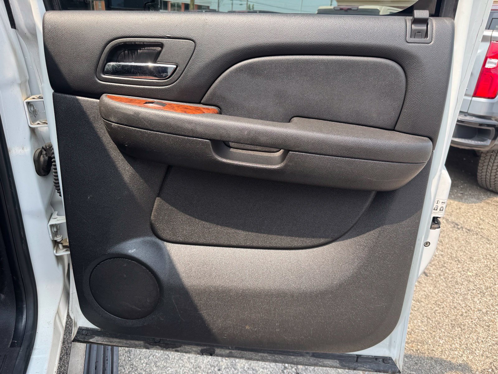 Used 2008 Chevrolet Silverado 3500 LTZ w/ EZ-Lift Tailgate Package AWD/4WD image 28