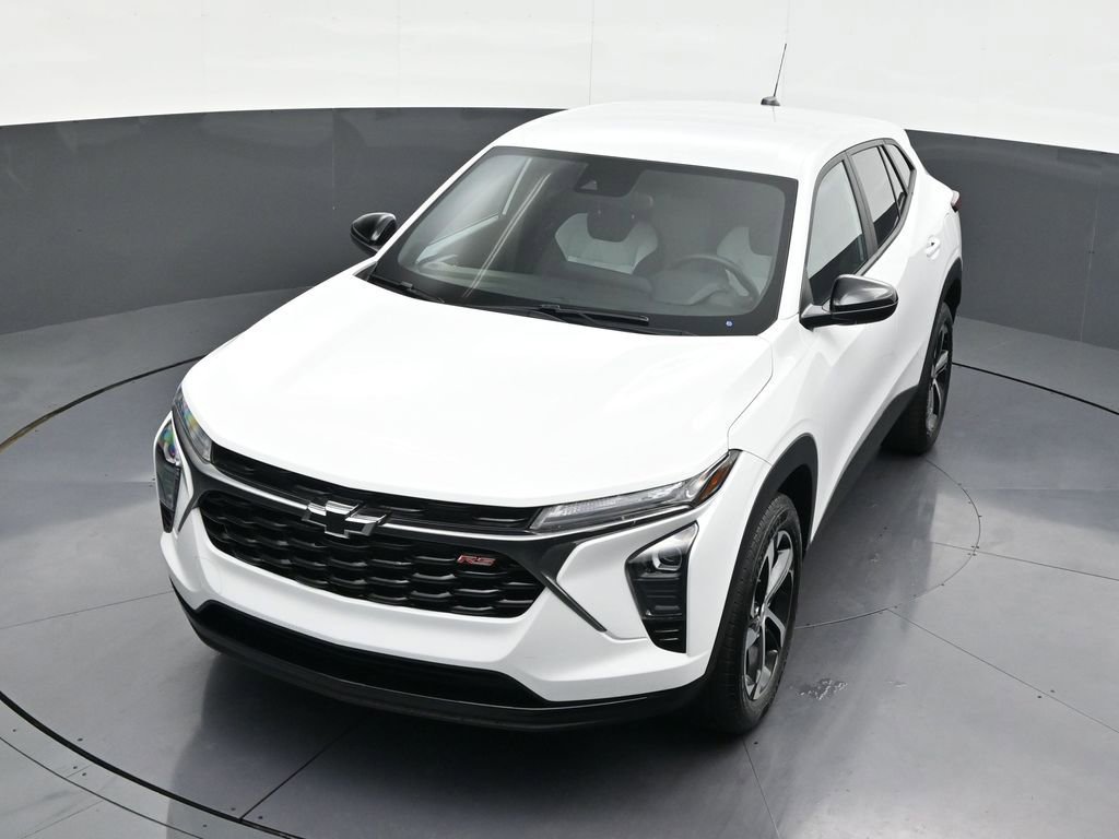 Used 2025 Chevrolet Trax RS w/ Driver Confidence Package image 27