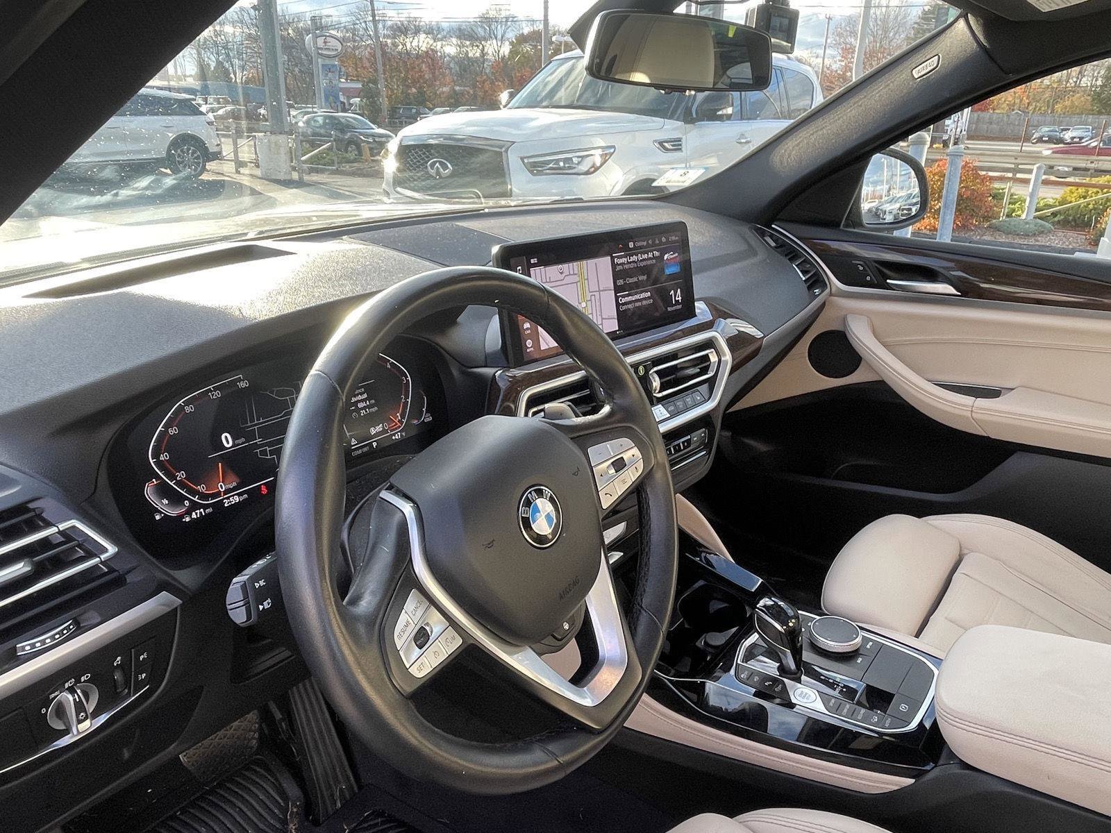 Used 2022 BMW X4 xDrive30i w/ Premium Package image 9