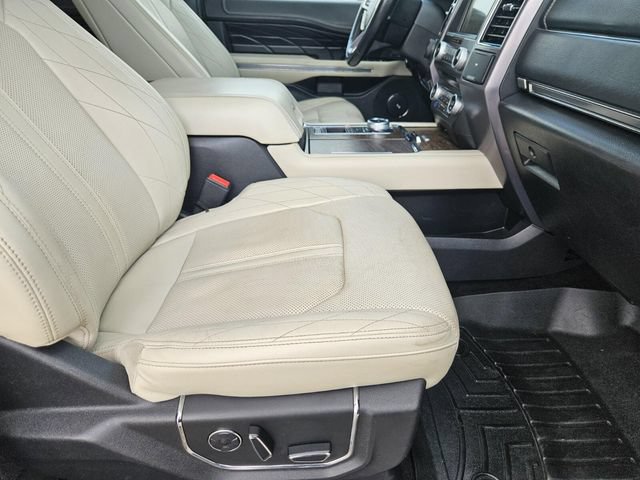 Used 2018 Ford Expedition Platinum RWD image 16