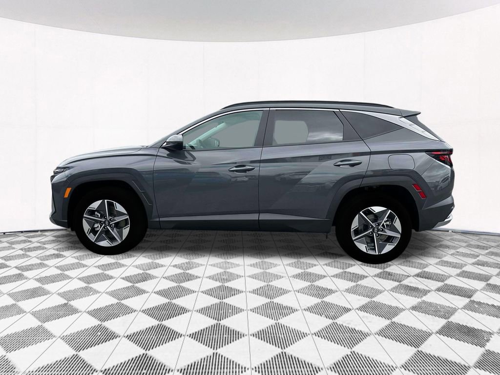 Certified 2025 Hyundai Tucson SEL AWD/4WD image 3