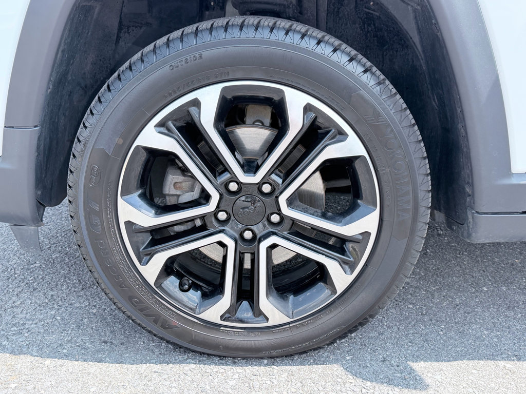 Used 2022 Jeep Compass Limited AWD/4WD image 34