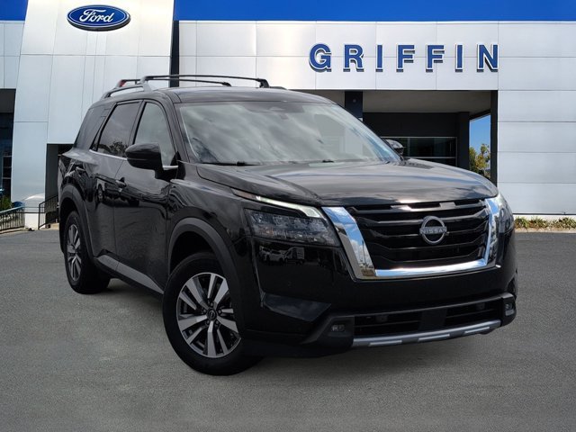 Used 2025 Nissan Pathfinder SL