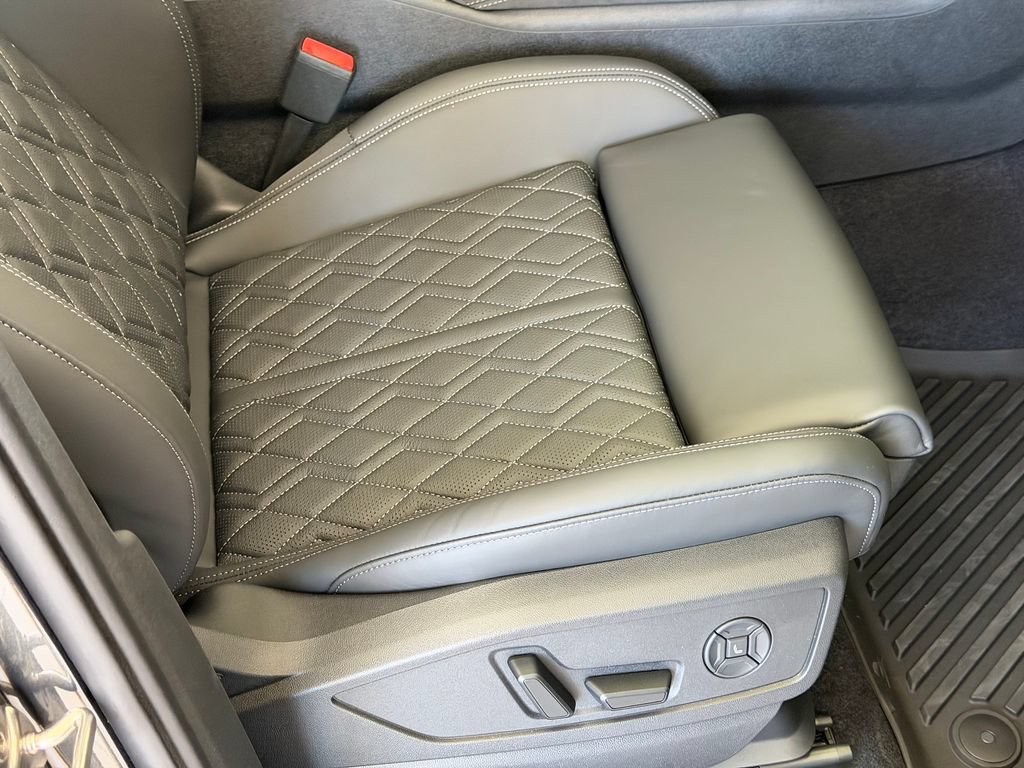 New 2026 Audi SQ5 Premium Plus AWD/4WD image 9