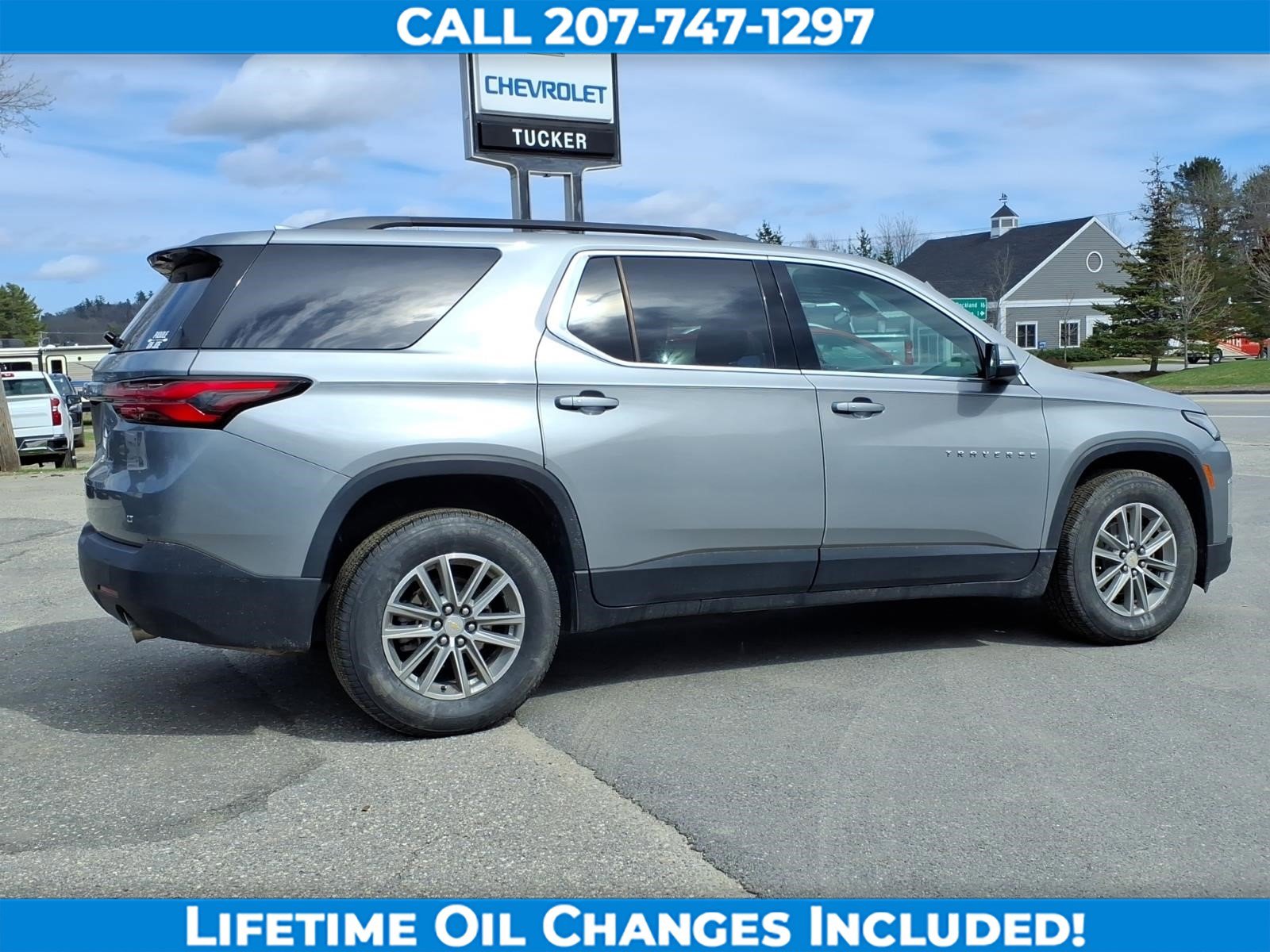 Used 2023 Chevrolet Traverse LT AWD/4WD image 5