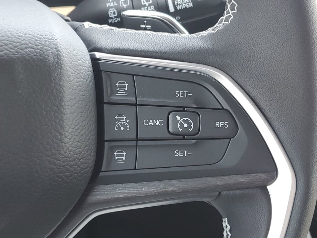 New 2025 Jeep Grand Cherokee Limited image 17