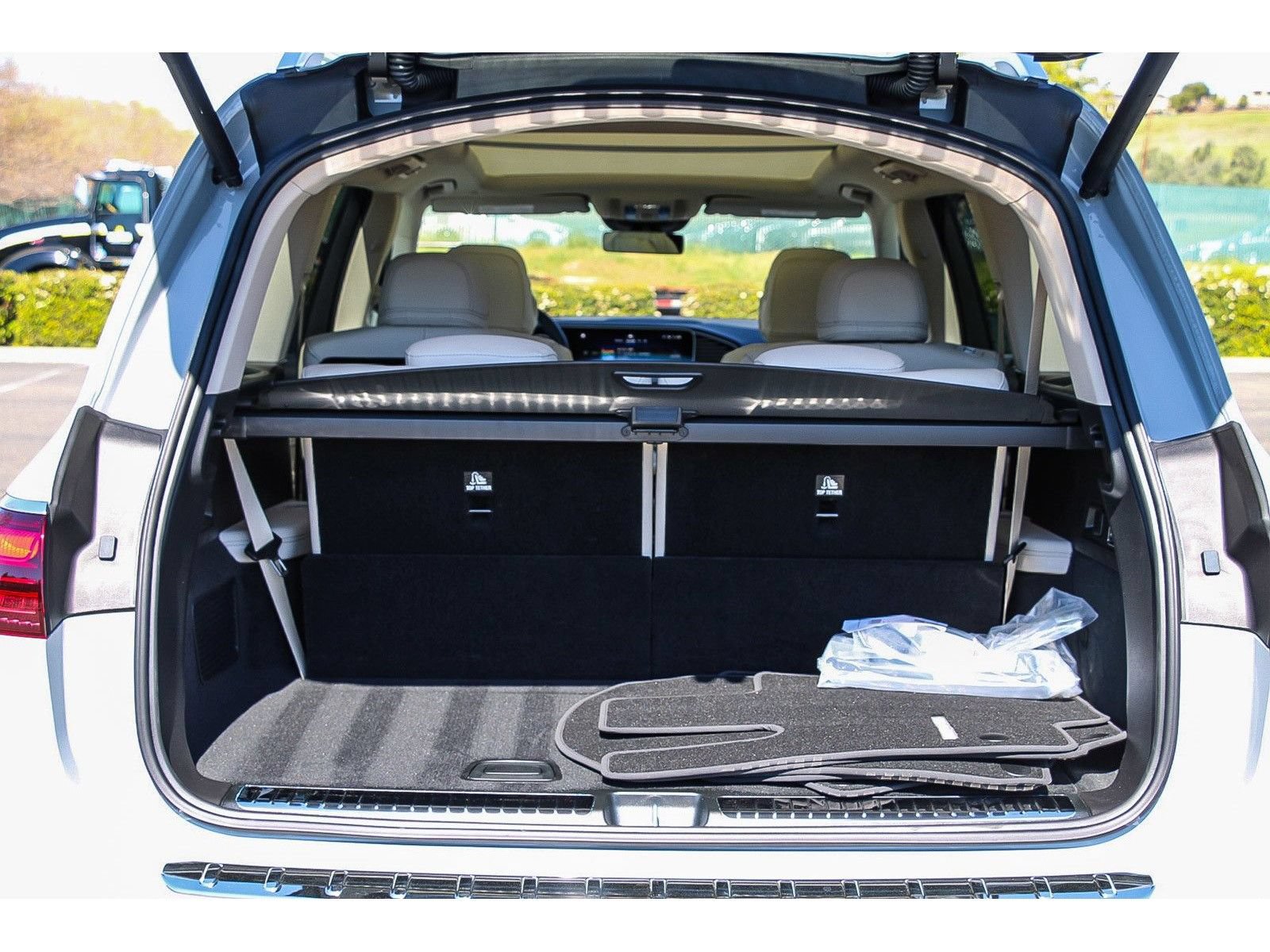 New 2026 Mercedes-Benz GLS 580 4MATIC image 26