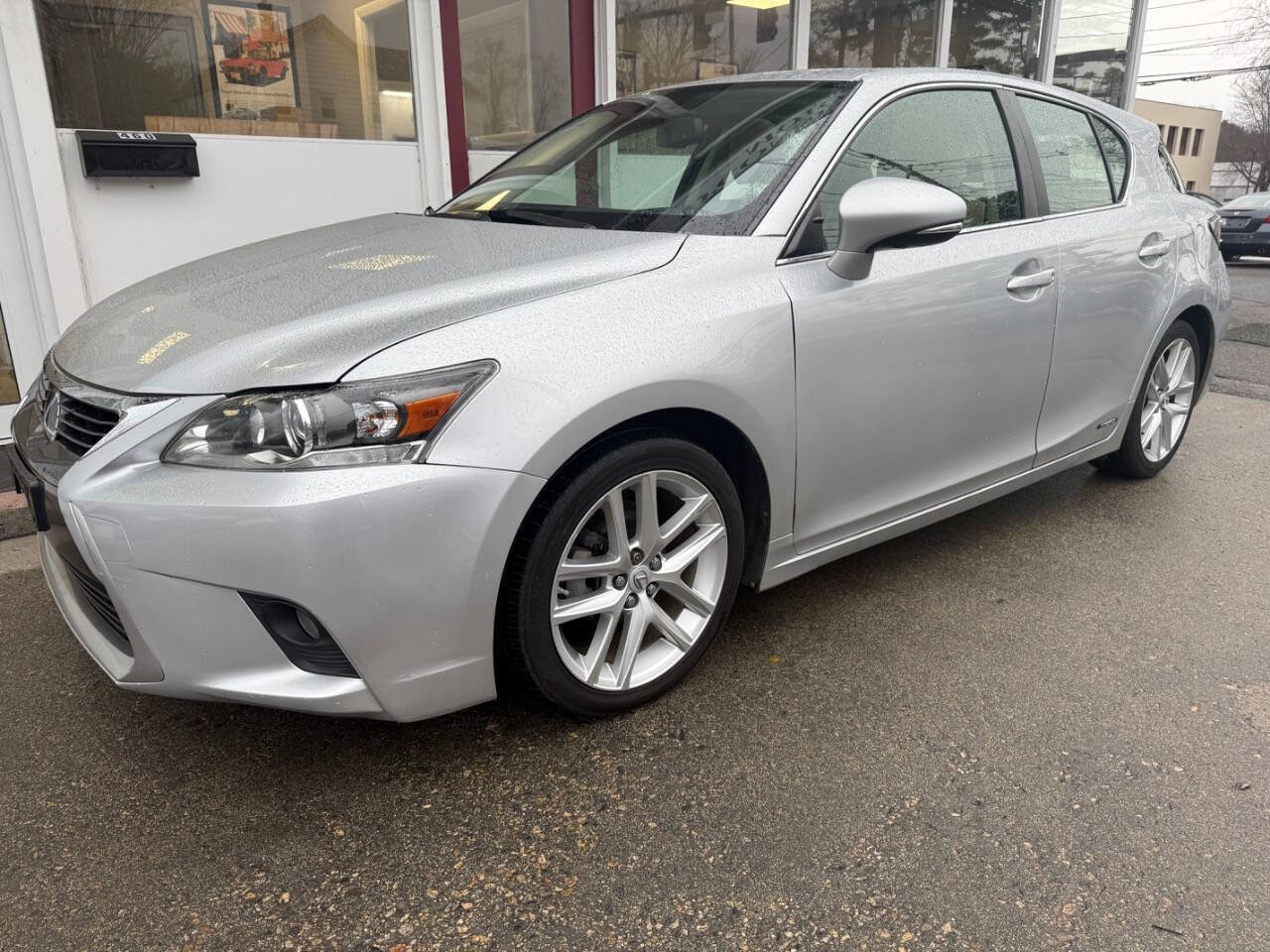 Used 2014 Lexus CT 200h w/ Seat Comfort Package FWD image 5