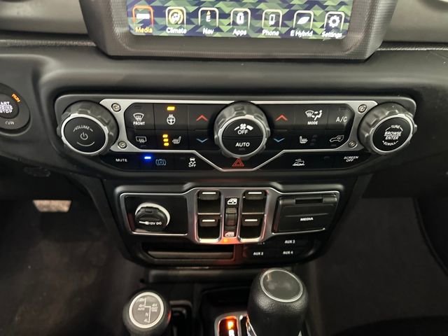 Used 2023 Jeep Wrangler Unlimited w/ Cold Weather Group image 23