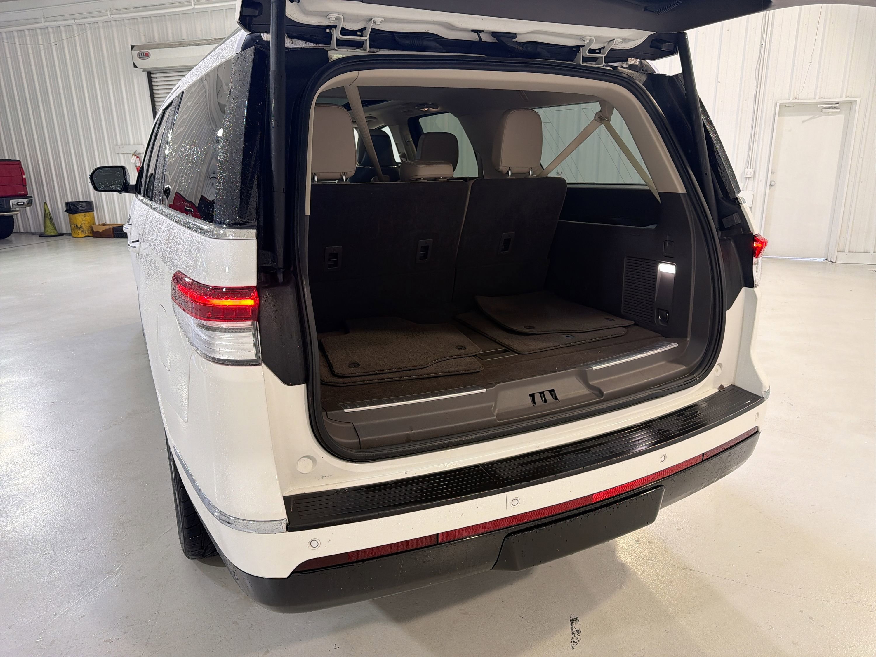 Used 2023 Lincoln Navigator L Reserve AWD/4WD image 29