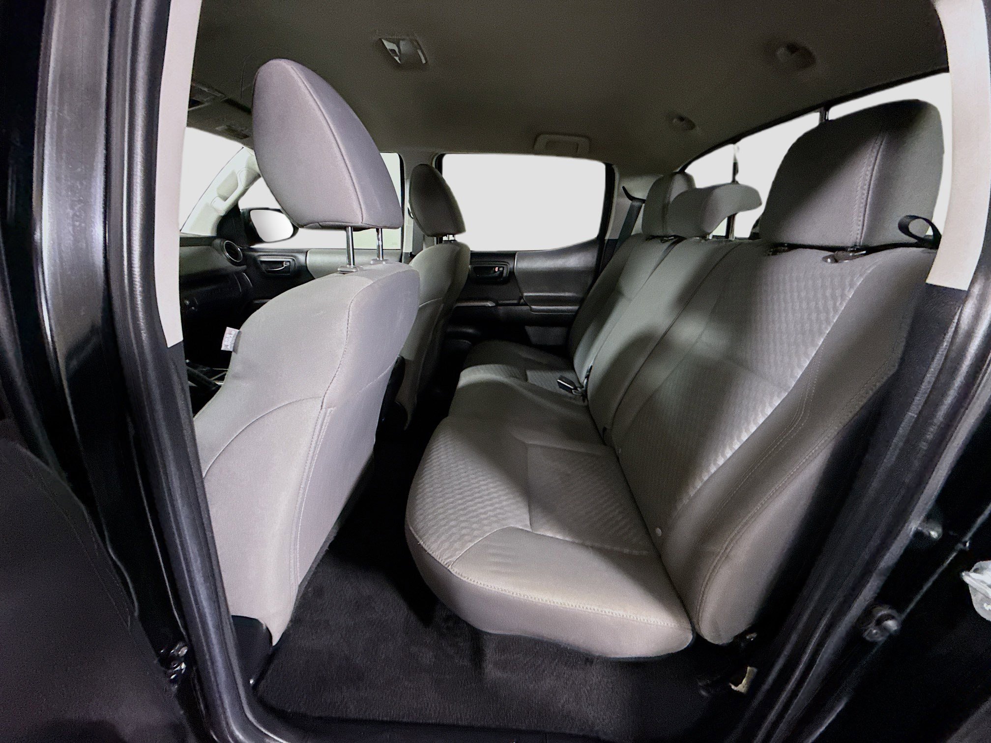 Used 2022 Toyota Tacoma SR5 w/ Technology Package image 24