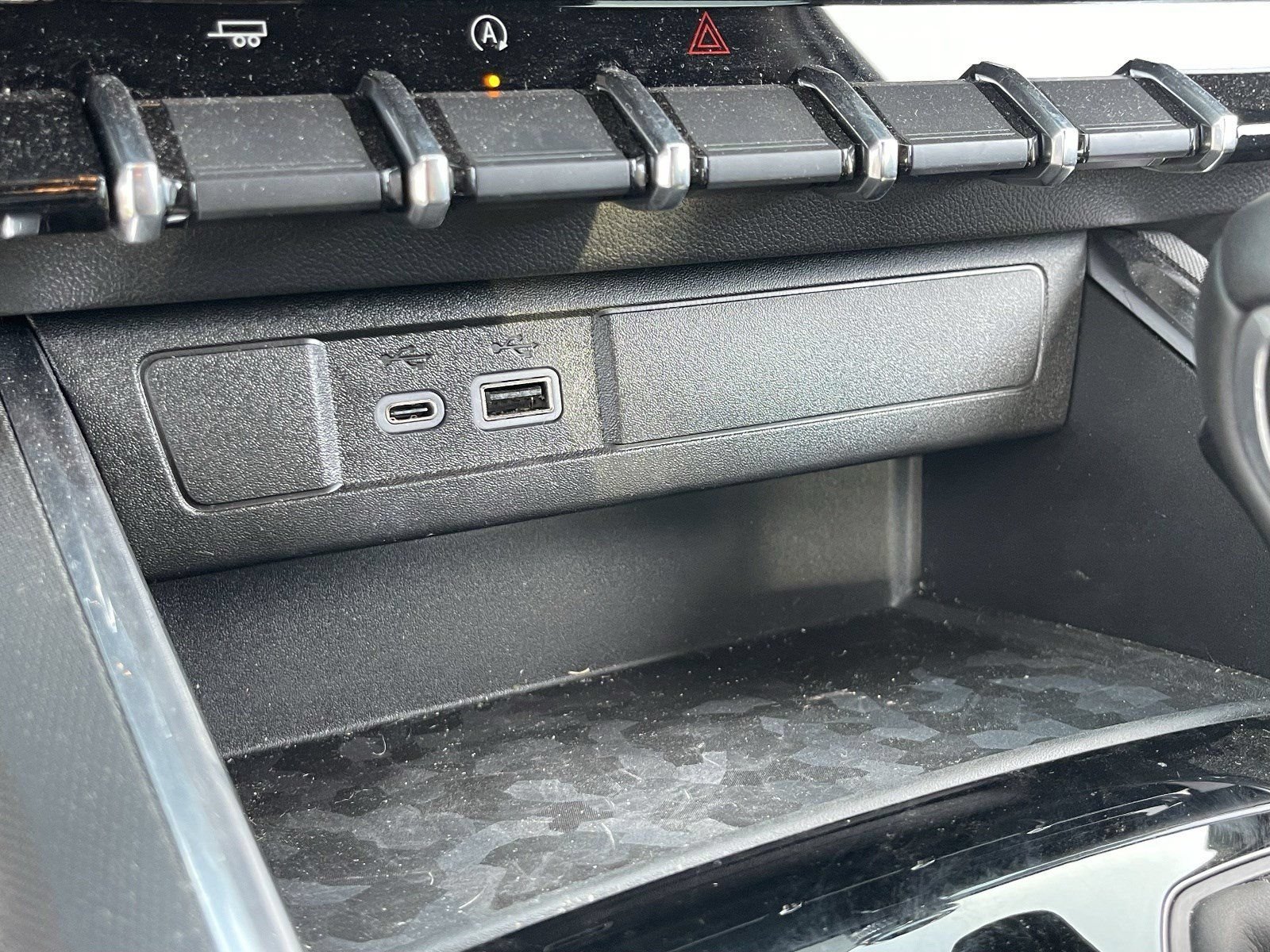 Used 2026 GMC Canyon Elevation RWD image 27