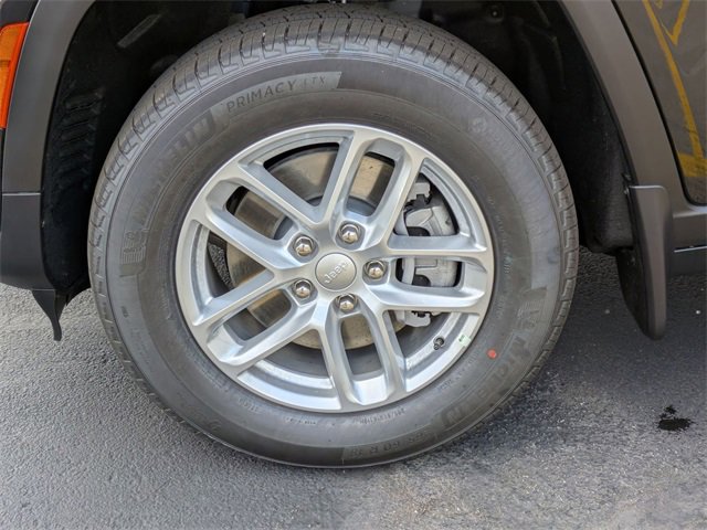 New 2025 Jeep Grand Cherokee L Laredo w/ Luxury Tech Group I image 31