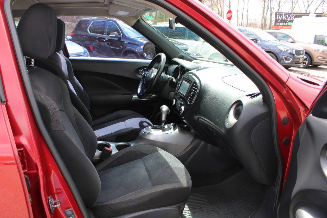 Used 2011 Nissan Juke SV w/ Interior Illumination Pkg image 31