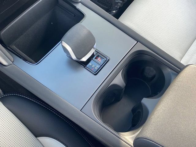 Used 2025 Land Rover Discovery Sport Dynamic SE AWD/4WD image 9