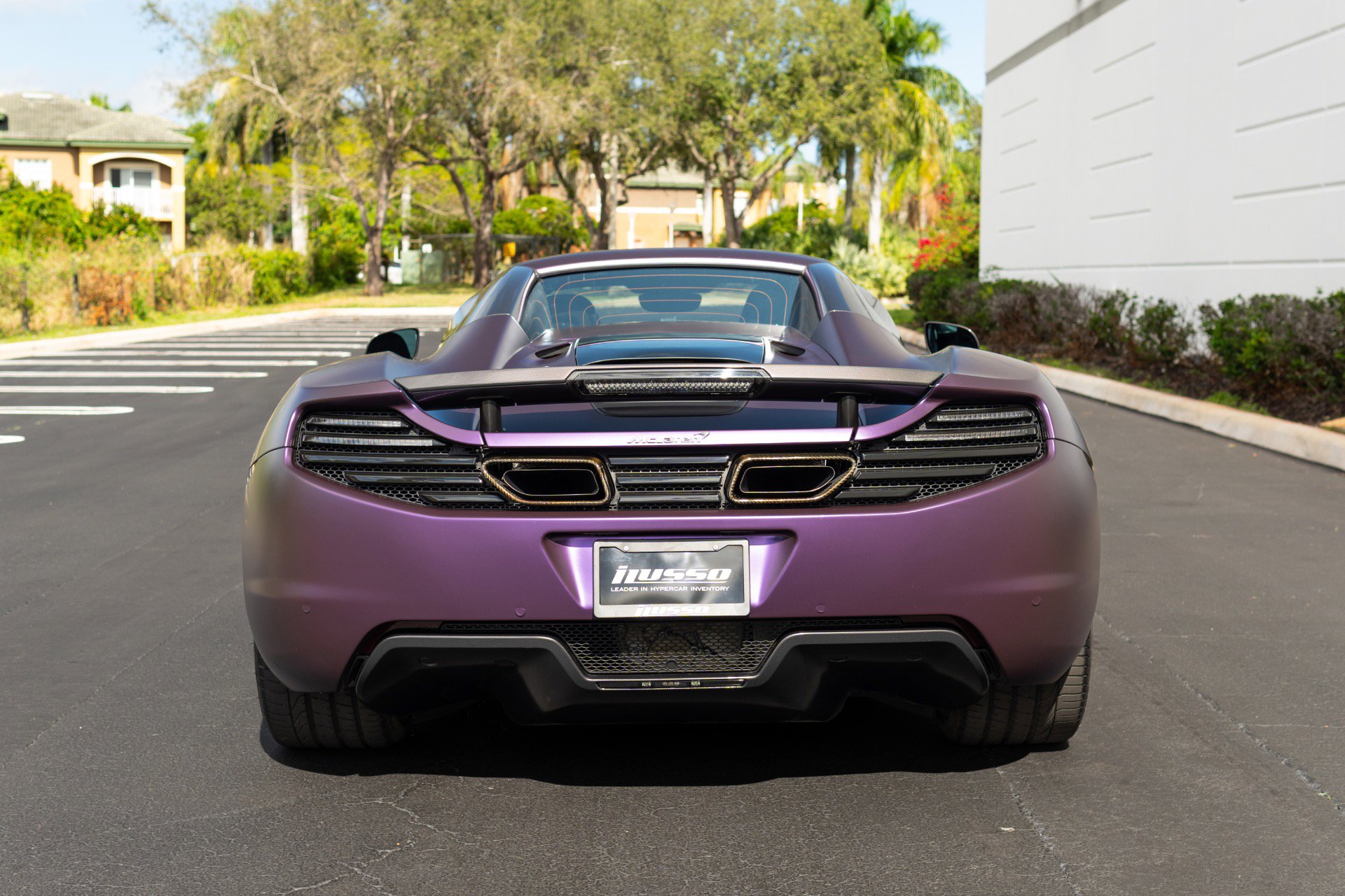 Used 2013 McLaren MP4-12C image 2