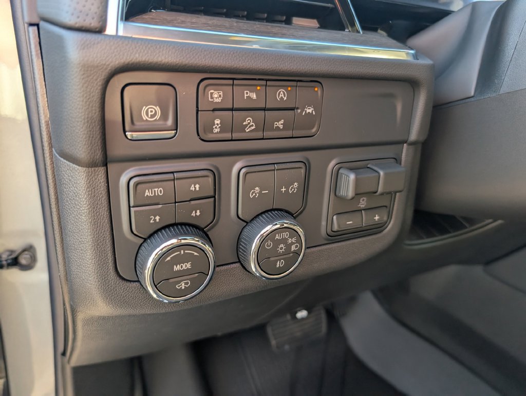 New 2027 Chevrolet Tahoe High Country AWD/4WD image 13
