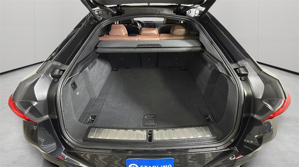 Used 2022 BMW X6 xDrive40i w/ Executive Package image 46