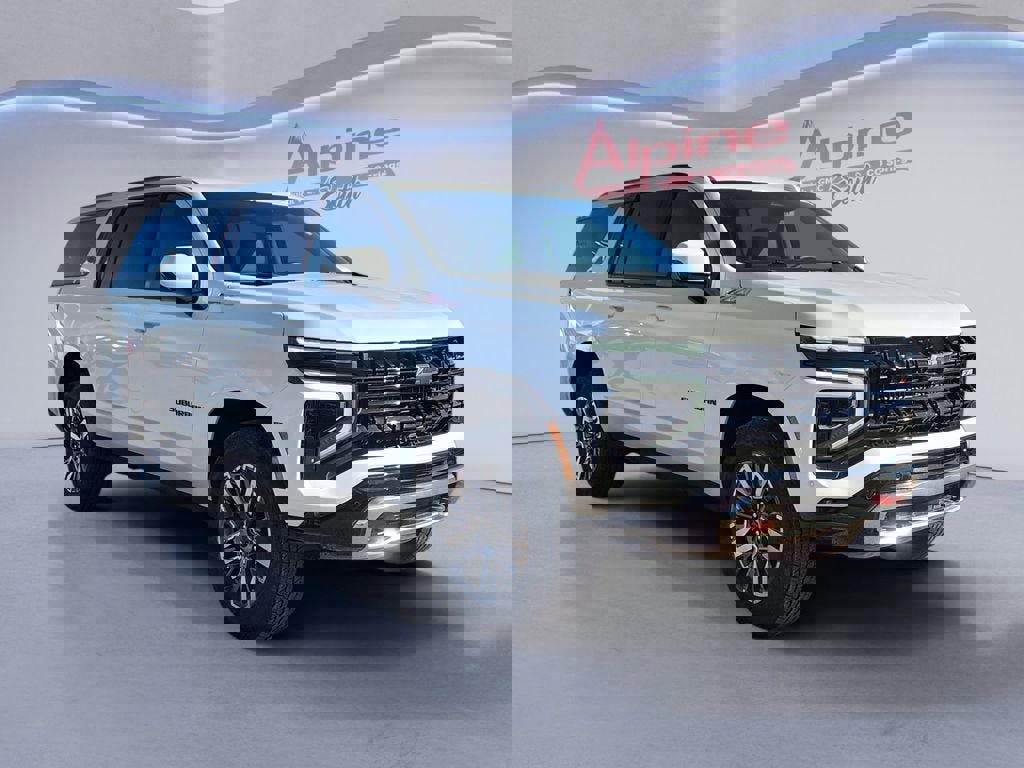 Used 2025 Chevrolet Suburban Z71 image 7