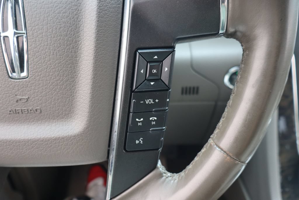 Used 2017 Lincoln Navigator L Select AWD/4WD image 8
