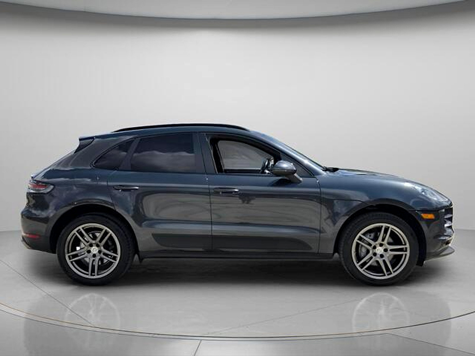Used 2019 Porsche Macan AWD/4WD image 7