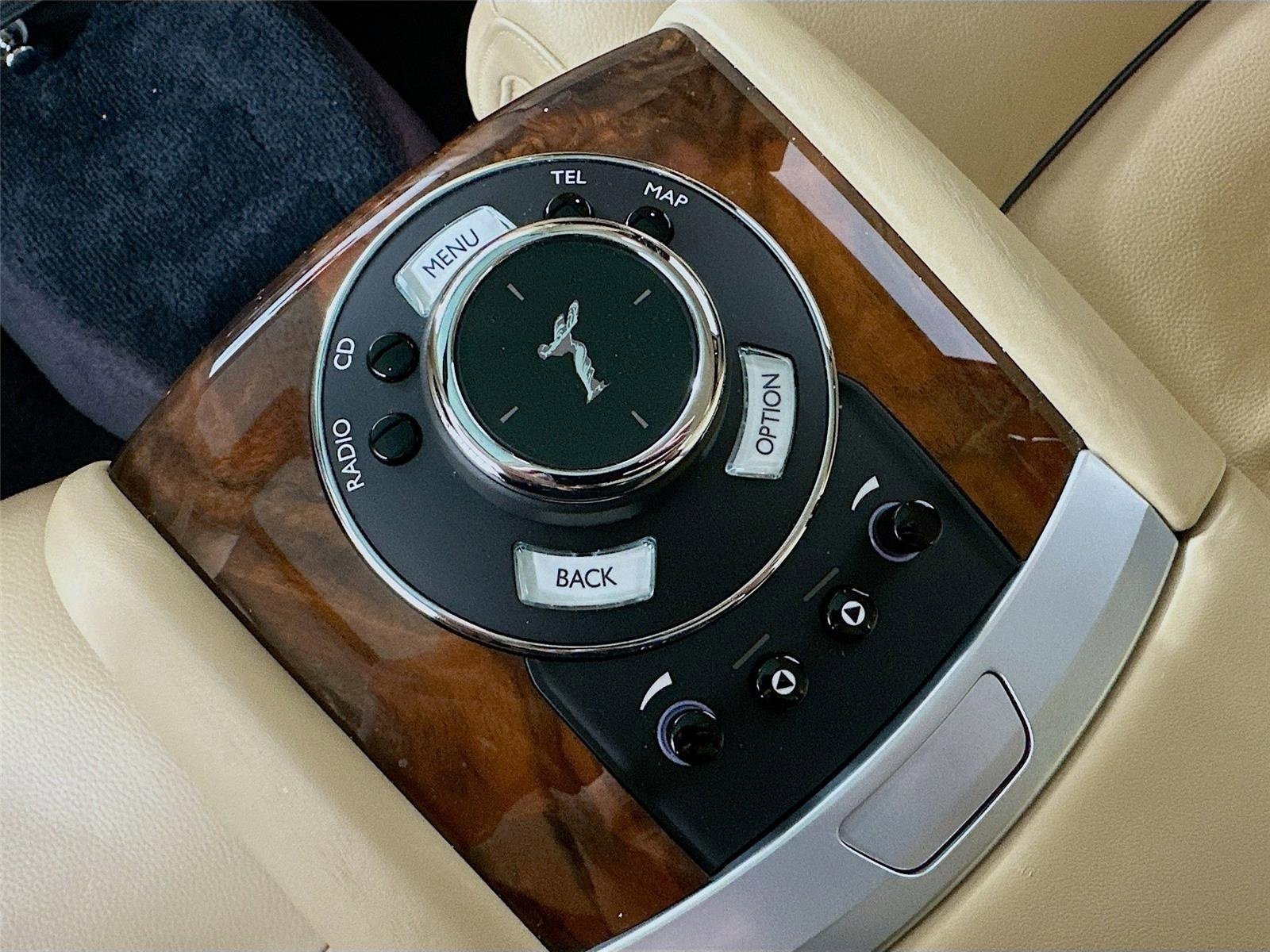 Used 2014 Rolls-Royce Ghost image 22