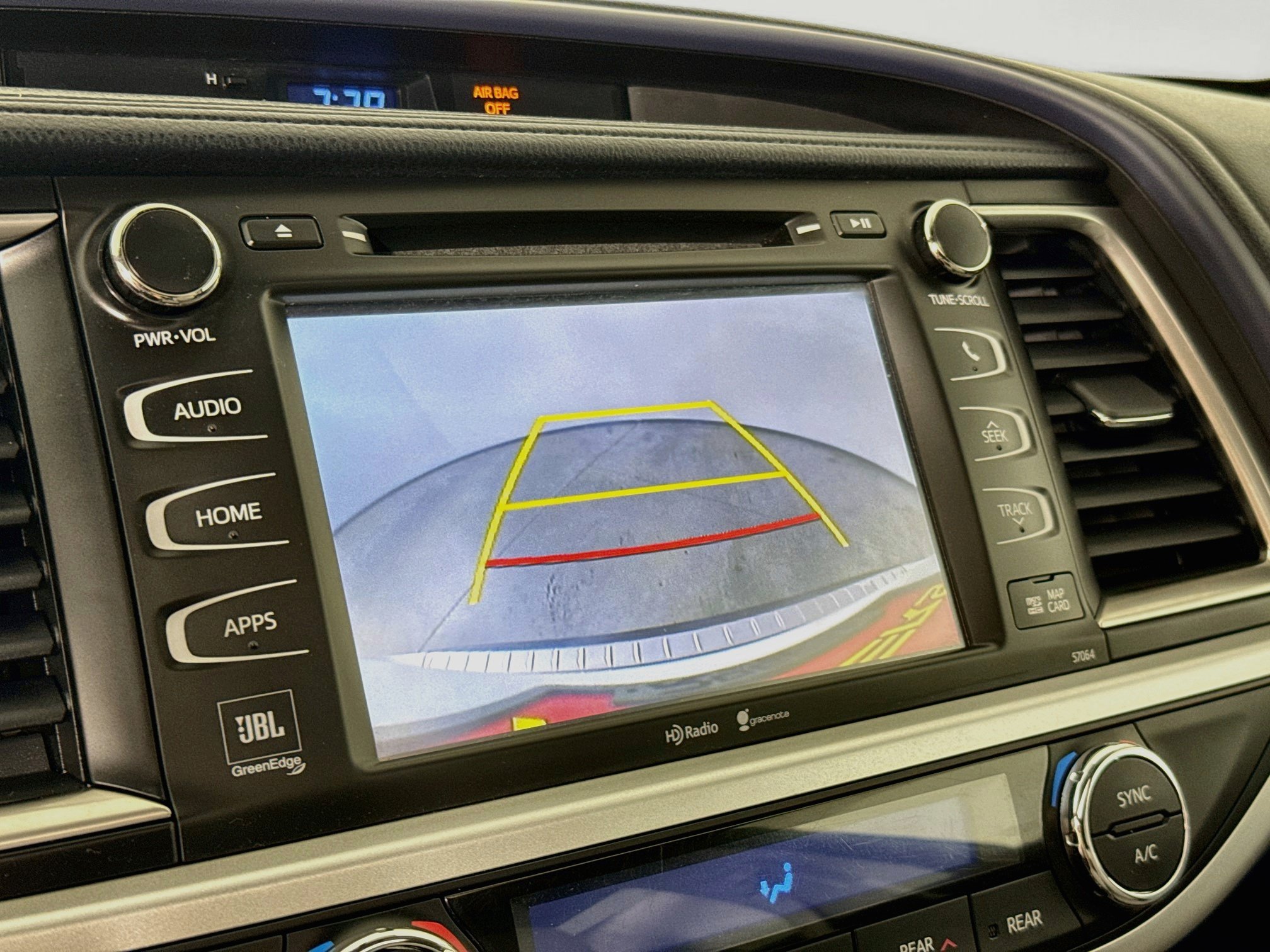 Used 2014 Toyota Highlander Limited AWD/4WD image 15