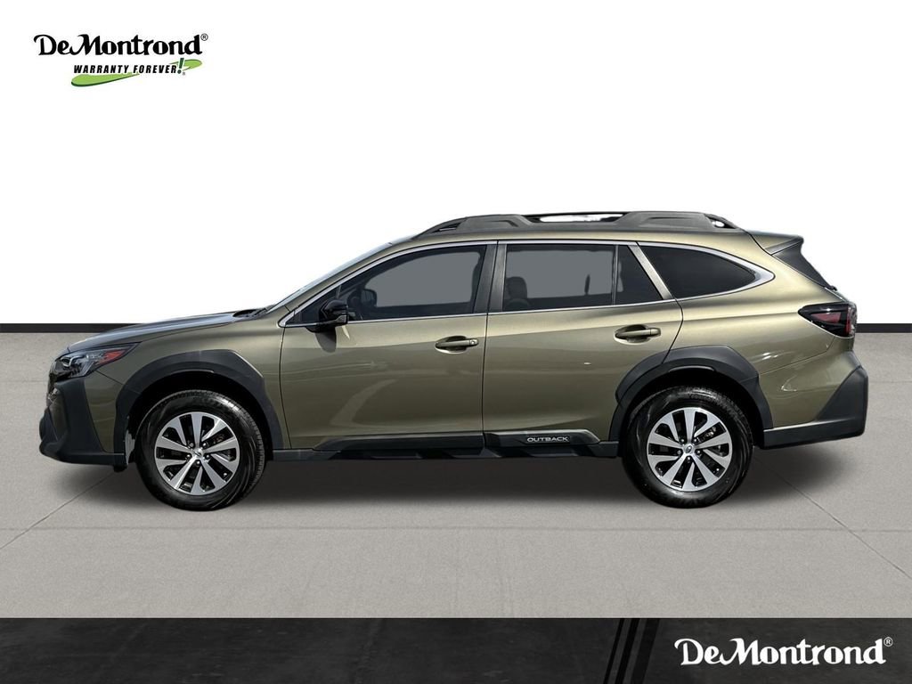 Used 2024 Subaru Outback Premium image 8