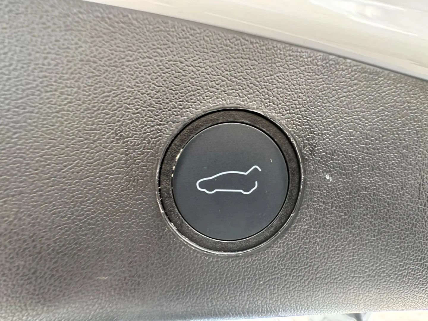 Used 2023 Tesla Model 3 Standard Range RWD image 30