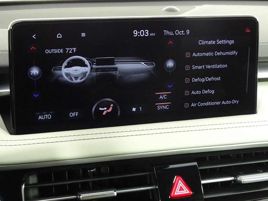 Used 2024 Genesis G70 2.5T image 36