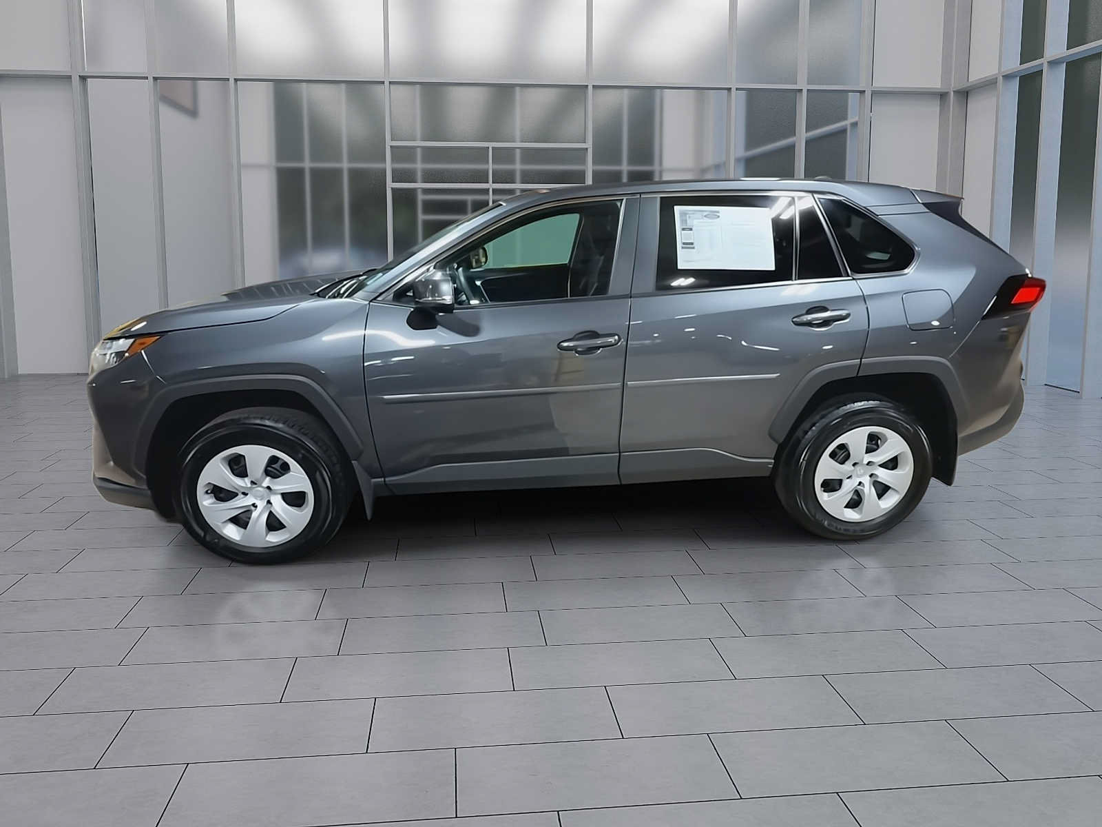 Used 2024 Toyota RAV4 LE AWD/4WD image 5