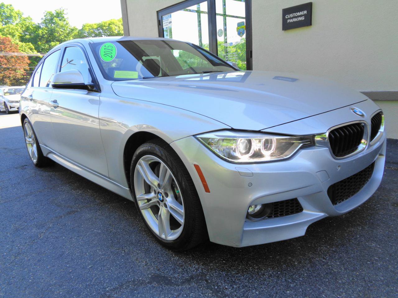 Used 2015 BMW 335i xDrive Sedan AWD/4WD image 3