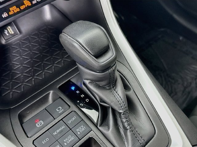 Certified 2023 Toyota RAV4 XLE AWD/4WD image 18