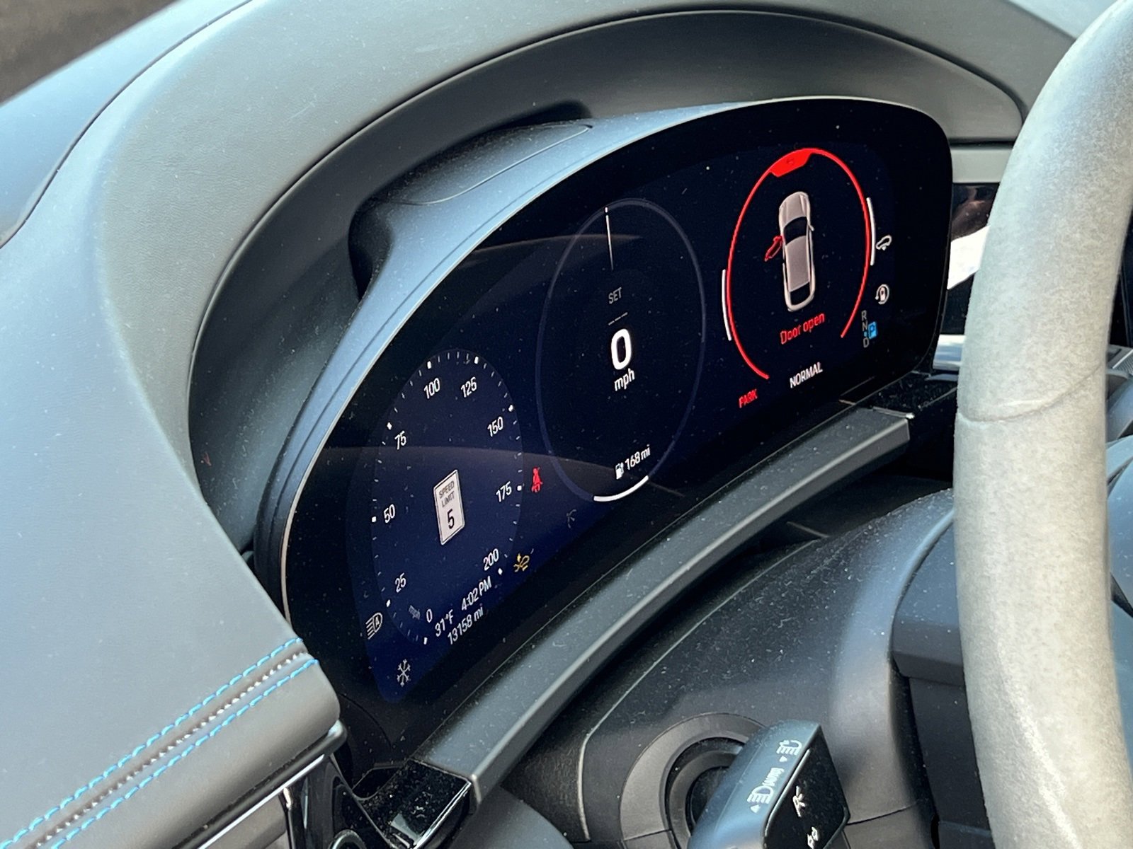 Certified 2025 Porsche Macan Turbo Electric image 34