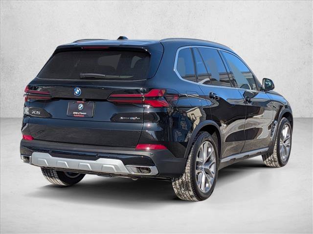 Used 2026 BMW X5 xDrive50e w/ Premium Package AWD/4WD image 2