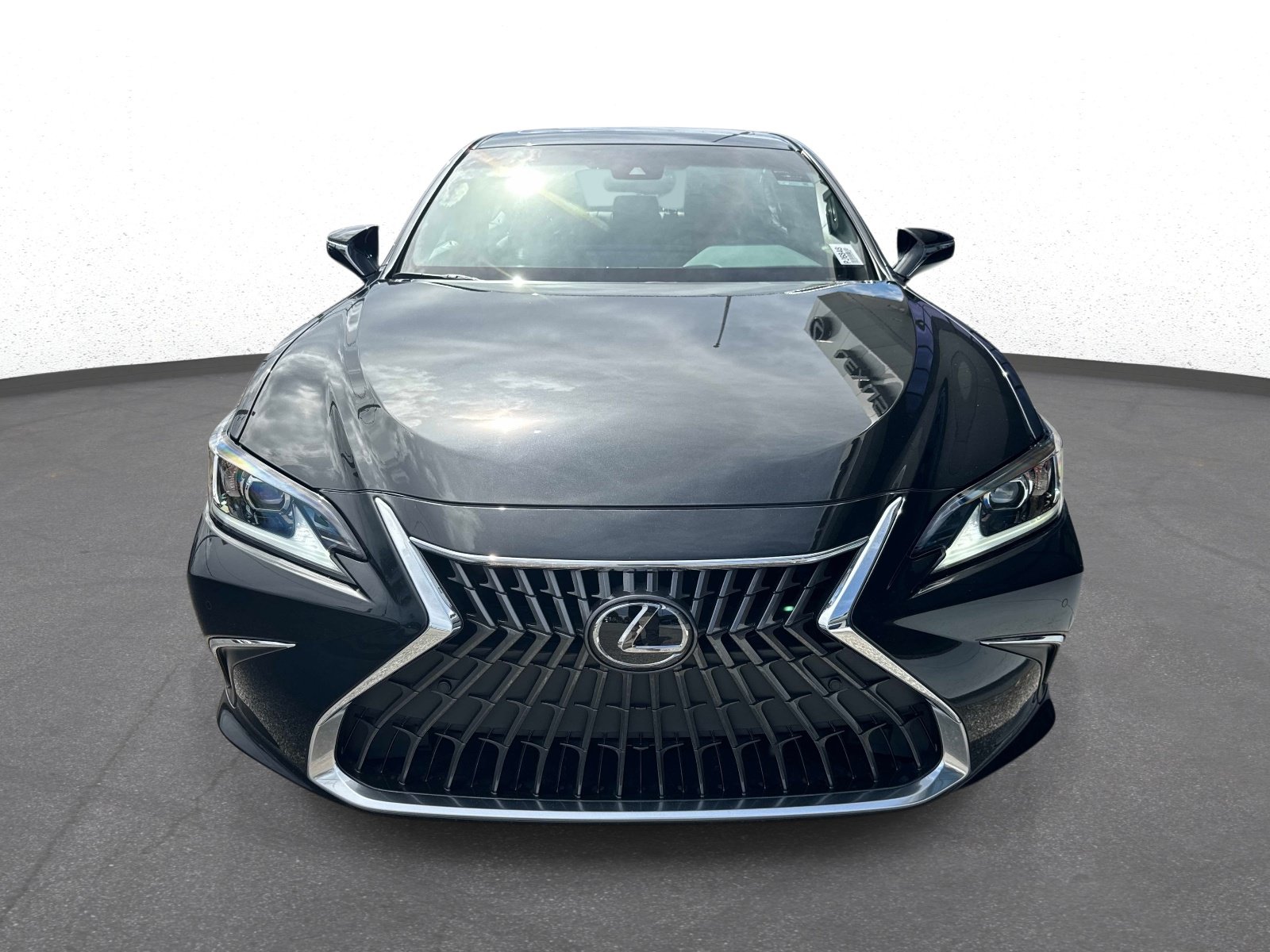 Used 2025 Lexus ES 350 w/ Premium Package FWD image 8