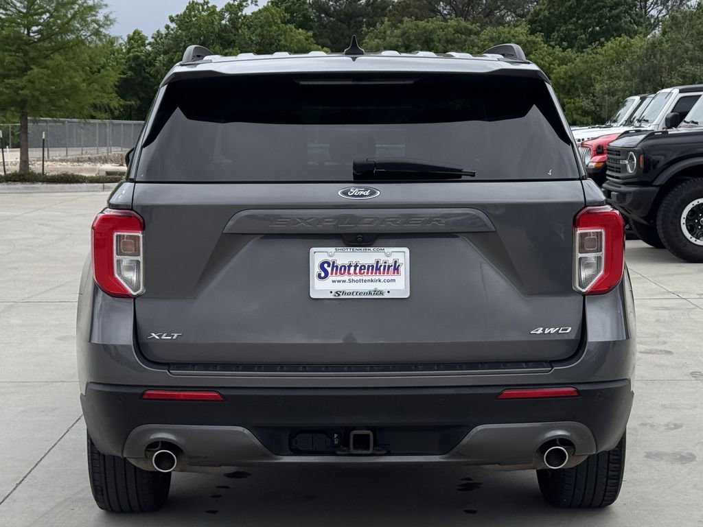 Used 2023 Ford Explorer XLT w/ Equipment Group 202A image 11