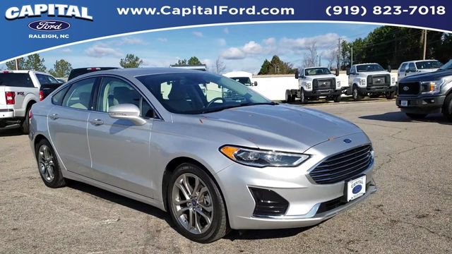 Used 2019 Ford Fusion SEL FWD image 2