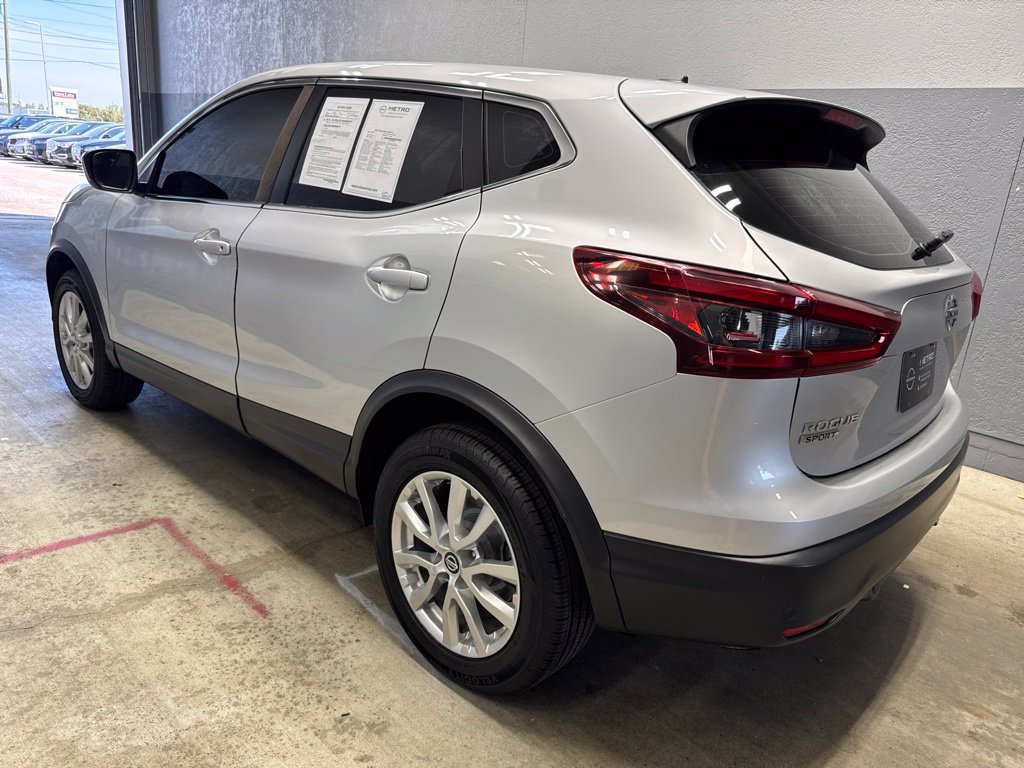 Used 2022 Nissan Rogue Sport S FWD image 3