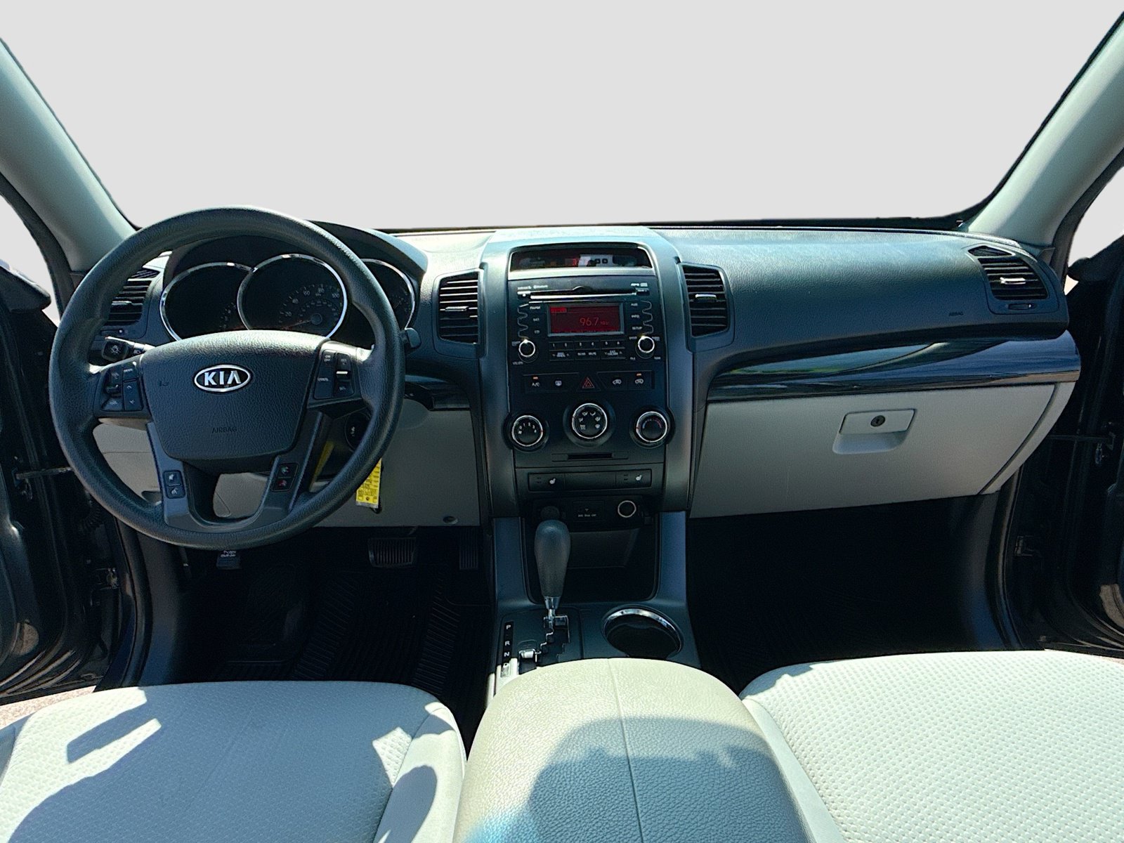 Used 2012 Kia Sorento LX w/ Convenience Pkg FWD image 3