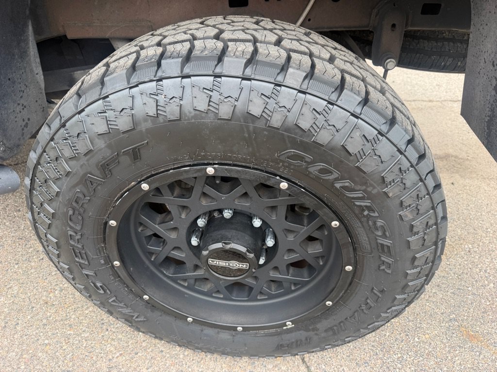 Used 2018 RAM 2500 Tradesman w/ Chrome Appearance Group AWD/4WD image 16
