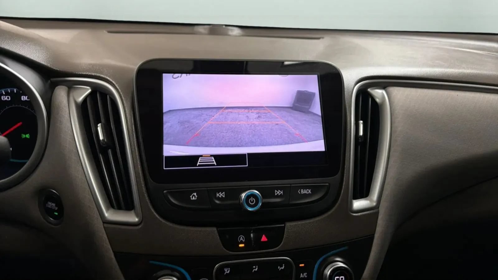 Used 2022 Chevrolet Malibu LT FWD image 14