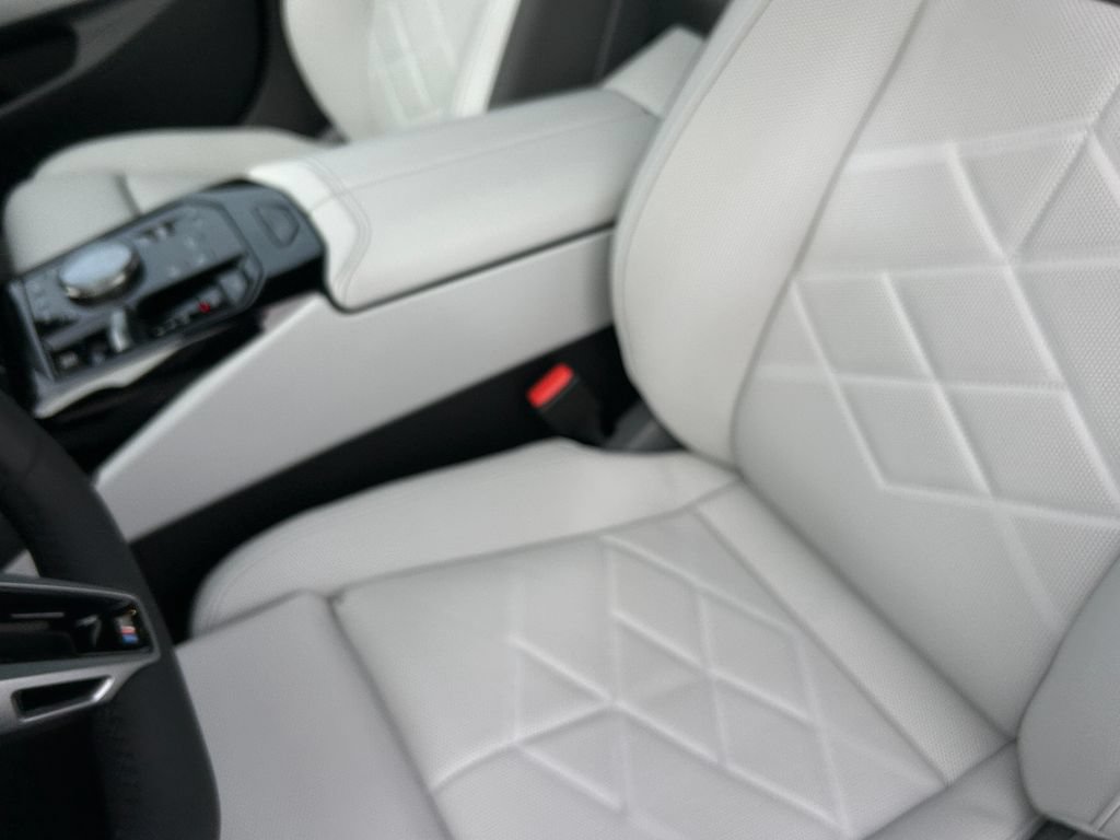New 2027 BMW 550e xDrive w/ Premium Package AWD/4WD image 14