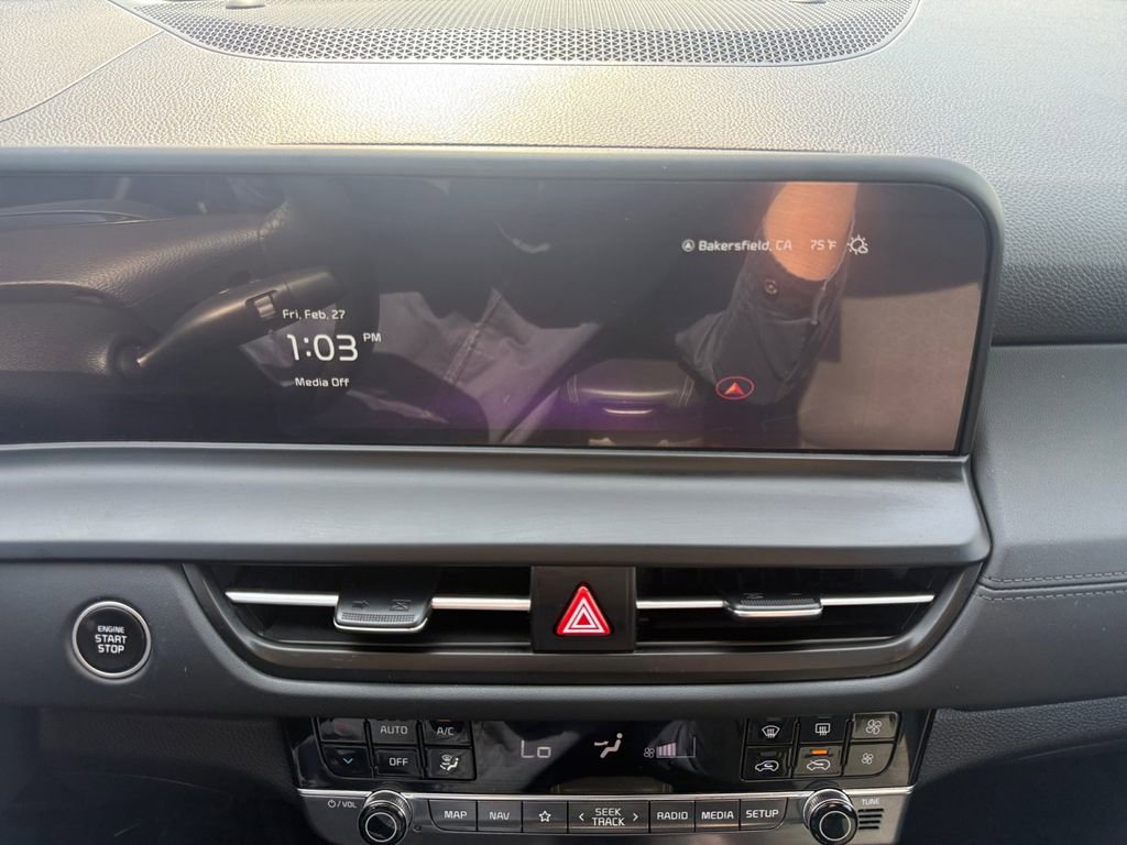 Used 2025 Kia Seltos EX w/ EX Sunroof Package image 21