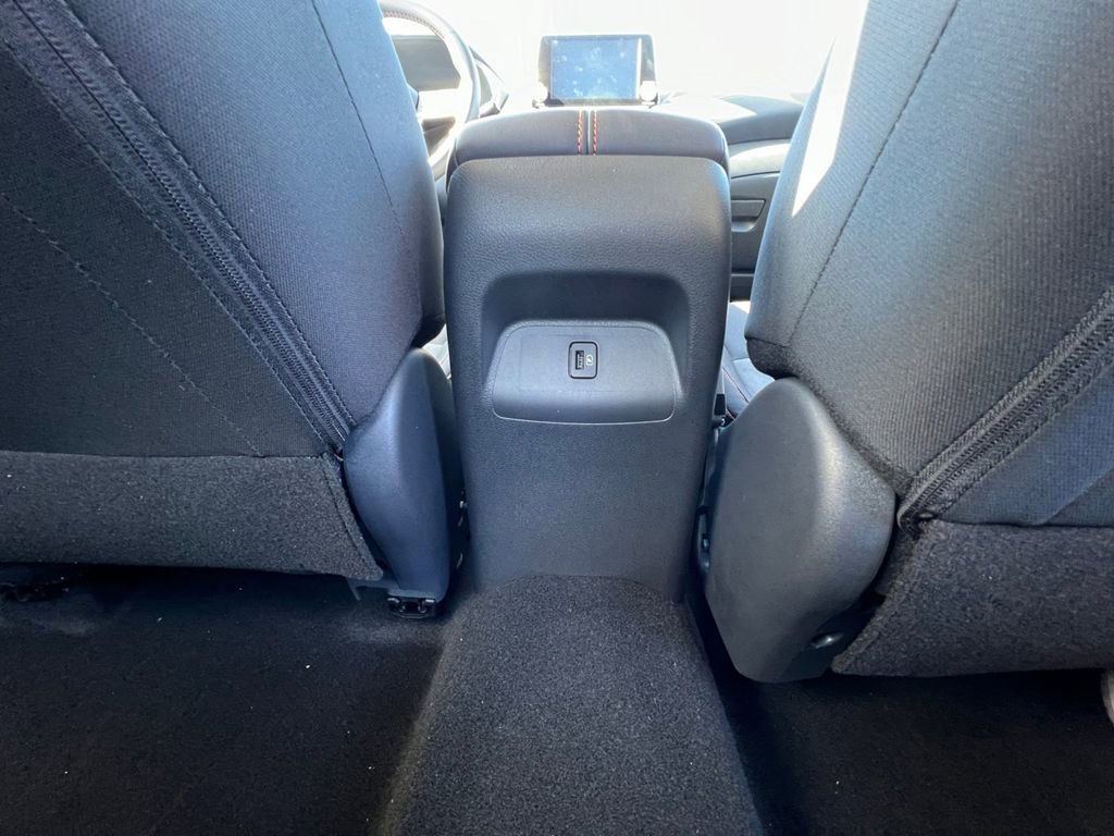 Certified 2025 Nissan Sentra SR image 31